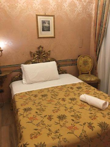 Hotel Des Epoques Рим Екстериор снимка